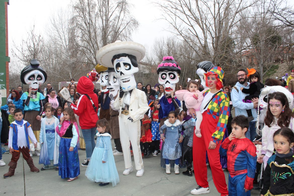 Pasacalles de Carnaval en Arroyo de la Encomienda. ENA