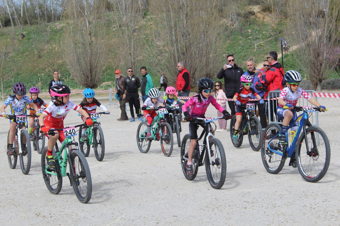 Memorial por Estela Domínguez. ENA