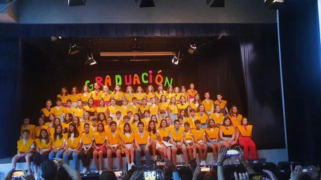 Graduaciones en los centros educativos de Arroyo