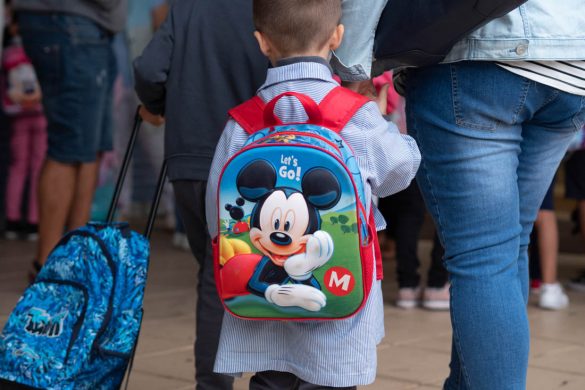 La ayuda puede utilizarse para la compra de material escolar. ENA