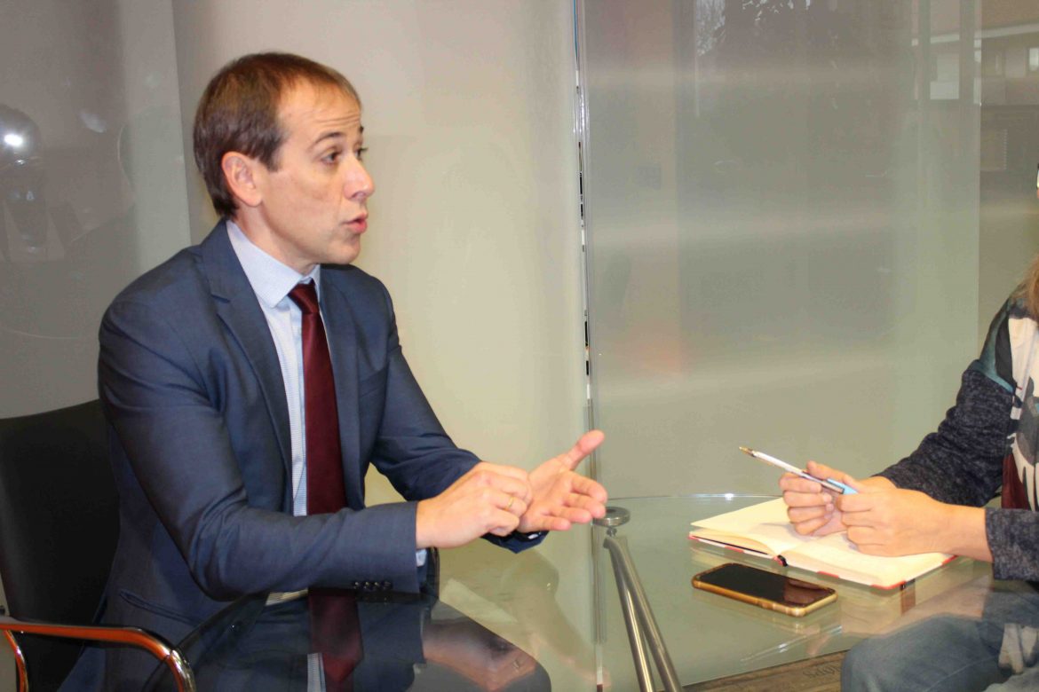 Fernando García San Esteban durante la entrevista en El Nuevo Arroyo. ENA