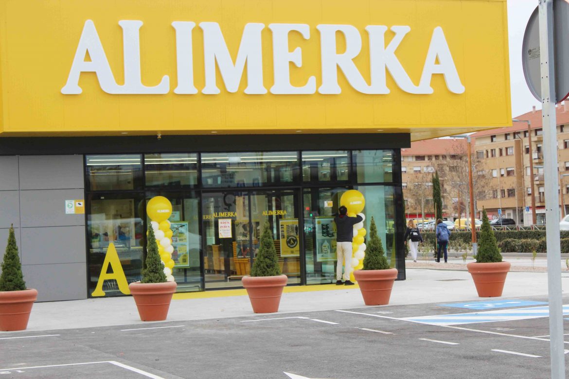Supermercado Alimerka en la avenida de Salamanca