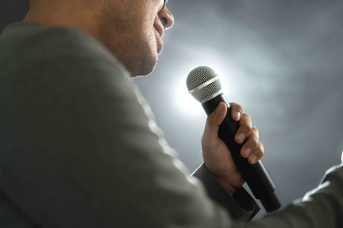 Un monologuista durante una actuación. ENA