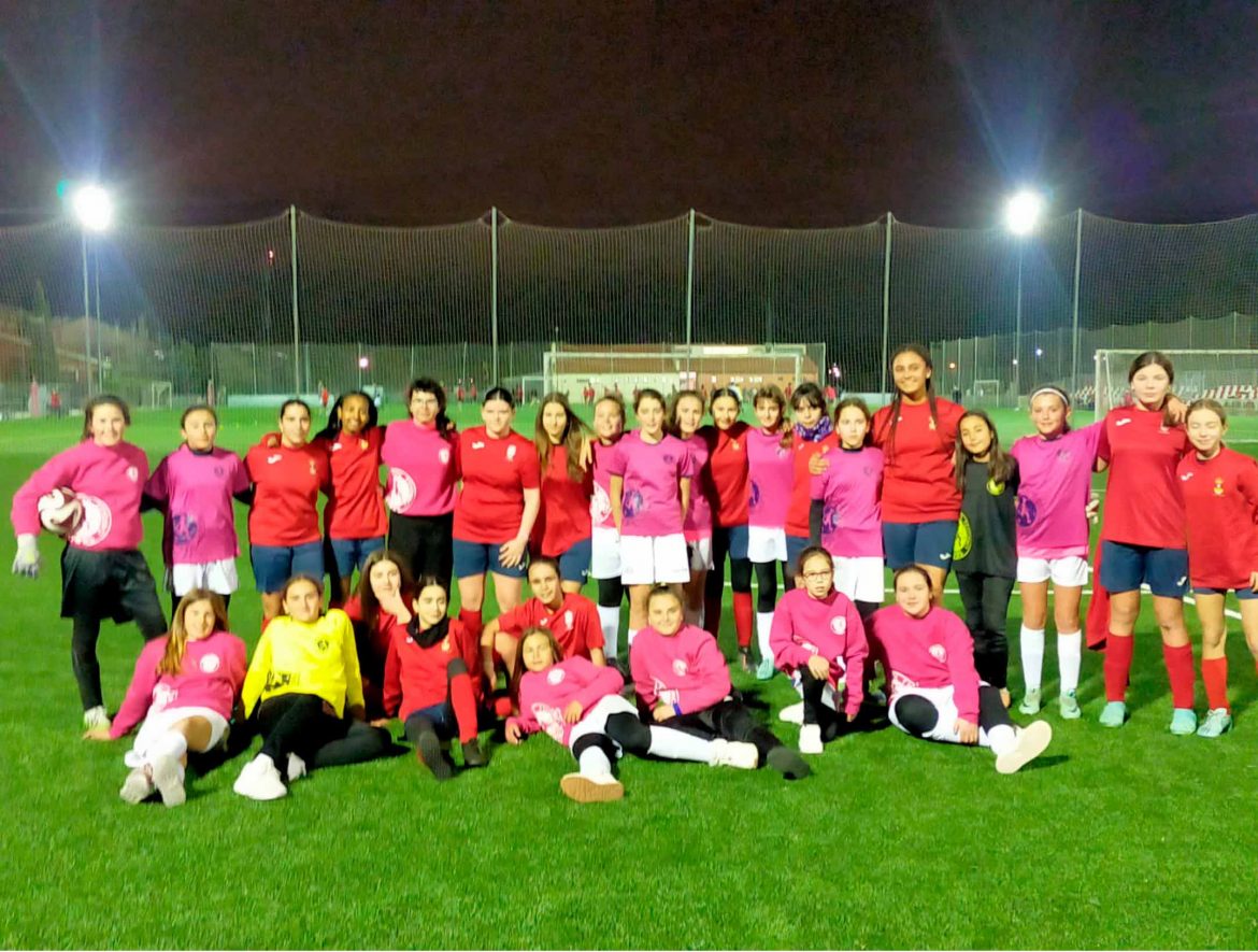 Equipo de la Escuela femenina C. D. Atlético Arroyo femenino. ENA