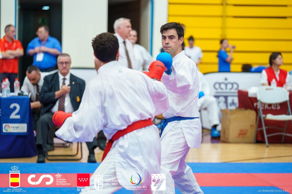 Adrián Lueje en medio de un combate durante la temporada. ENA