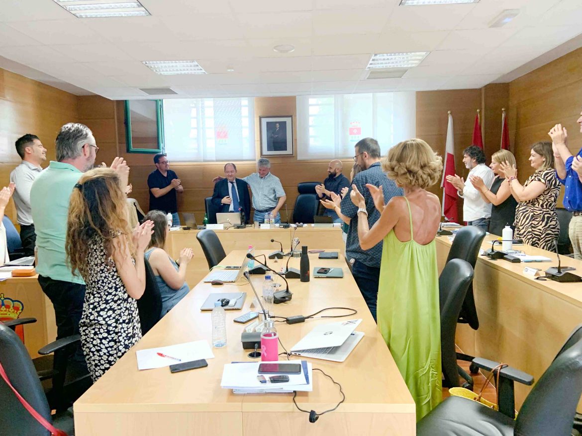 Fue el último Pleno del Secretario tras 33 años en Arroyo. ENA