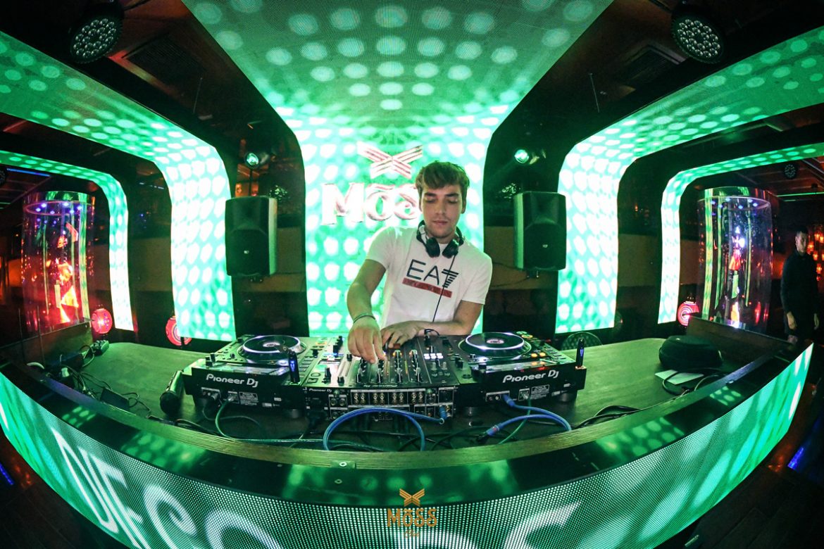 Distintas actuaciones de Diego DS en varias discotecas vallisoletanas. ENA