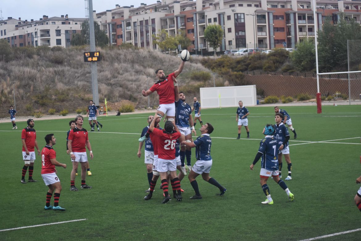 El C.D Arroyo Lions durante un line out. ENA