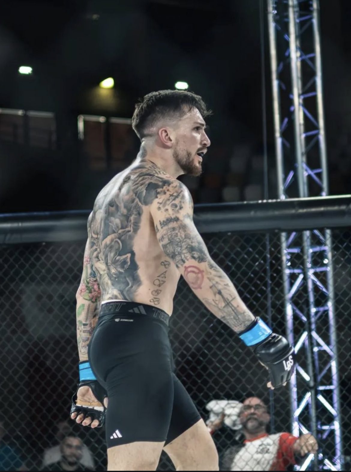 David Martín durante la disputa de otro combate. ENA