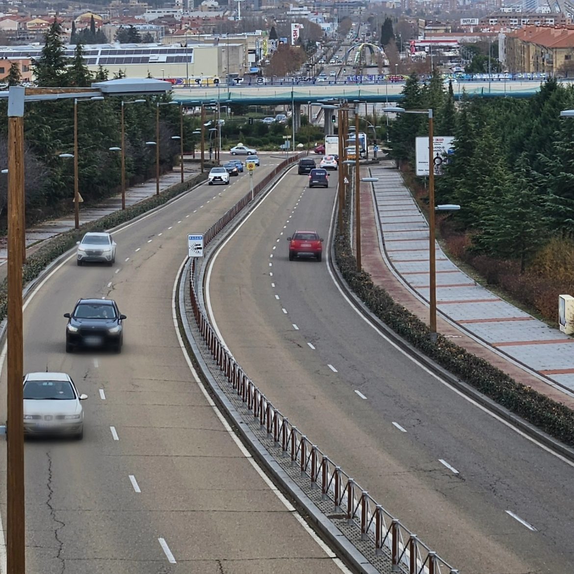 Los camiones dejarán de pasar por el municipio al tener abierta la VA-30. ENA