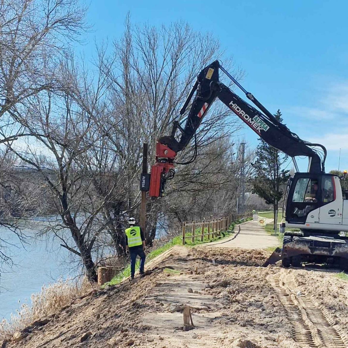 Trabajos de estabilización de los taludes en la ribera del Pisuerga. ENA