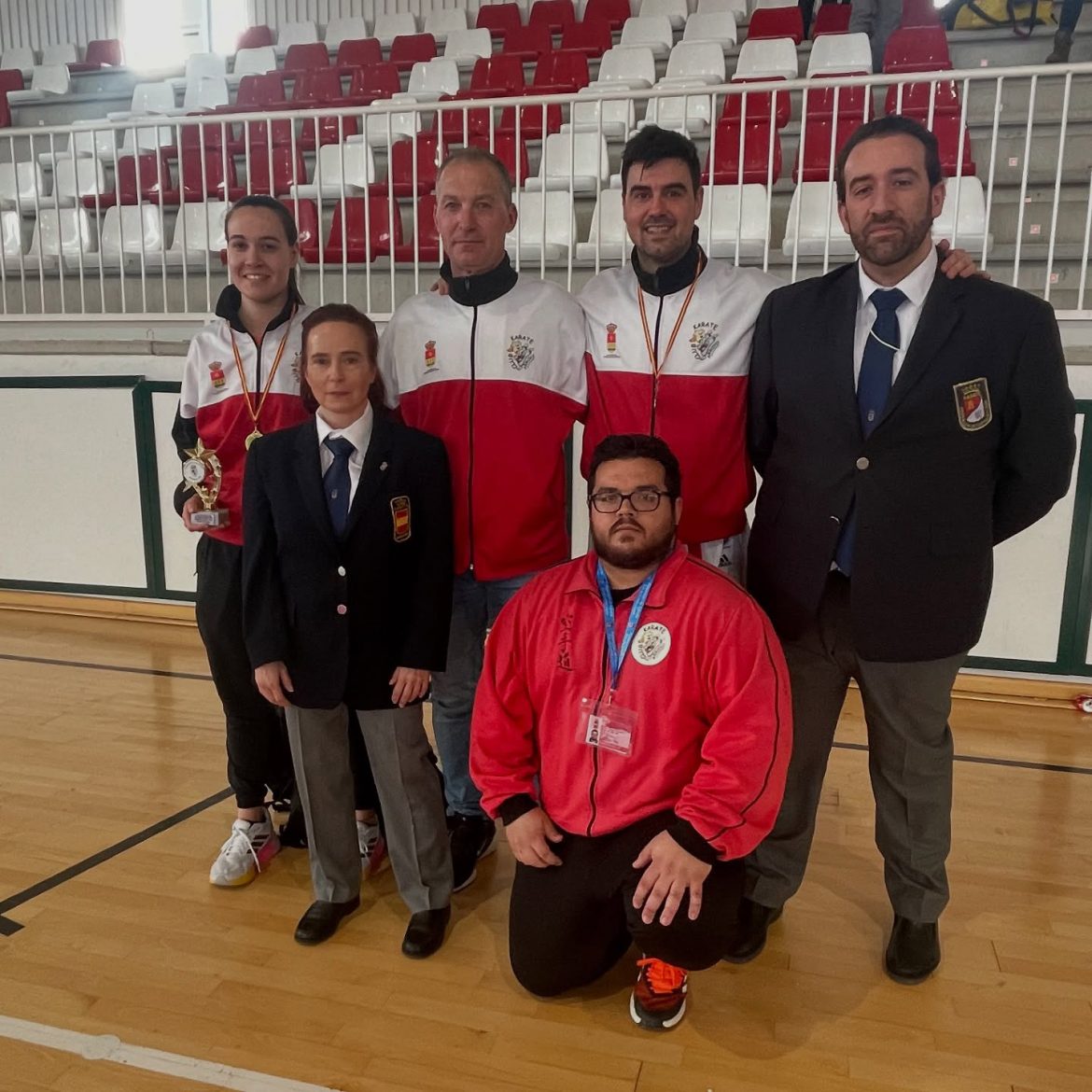 Carla de Pedro, Adrián Lueje y David Cano en la última jornada de la Liga. ENA