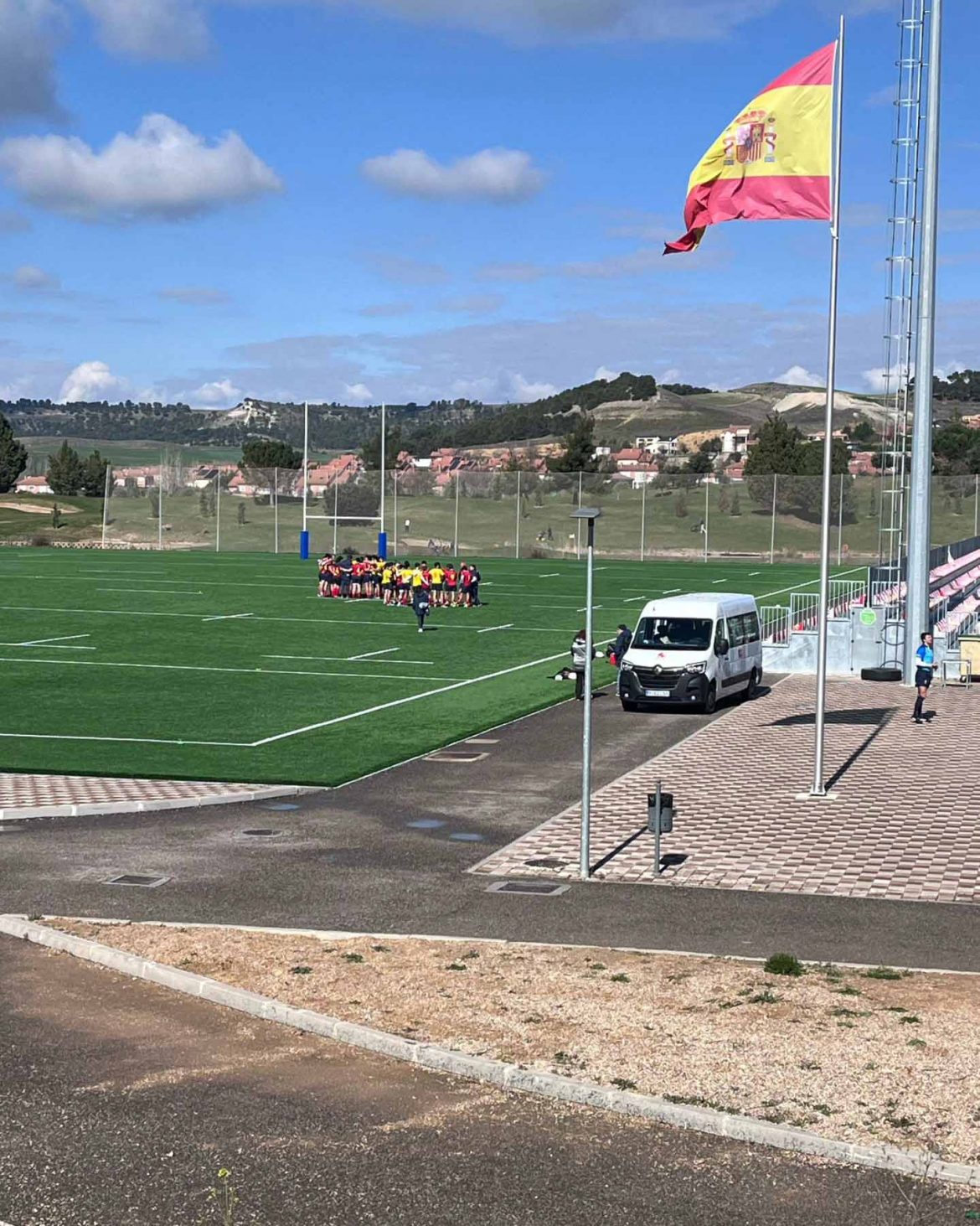 Equipo M-18 de rugby en los campos de Sotoverde