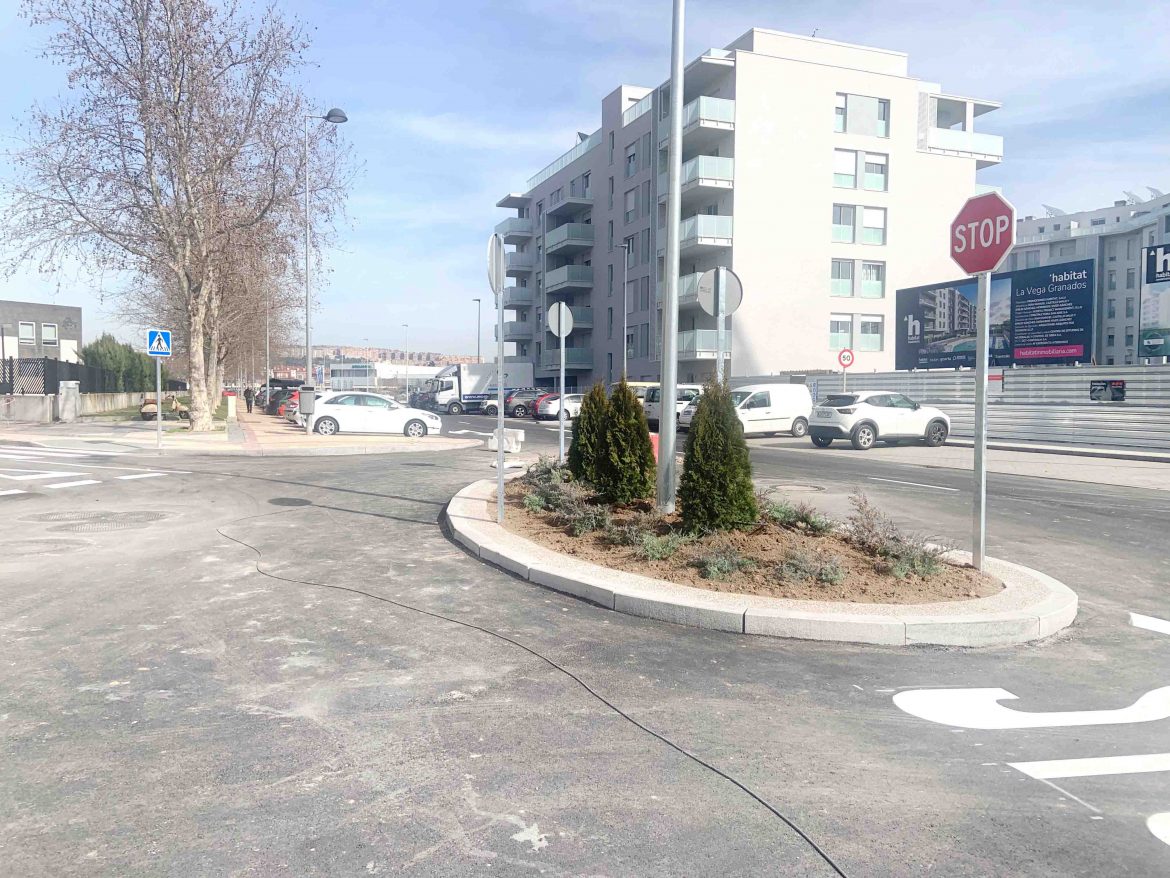 La calle Federación con la nueva glorieta semicircular. ENA