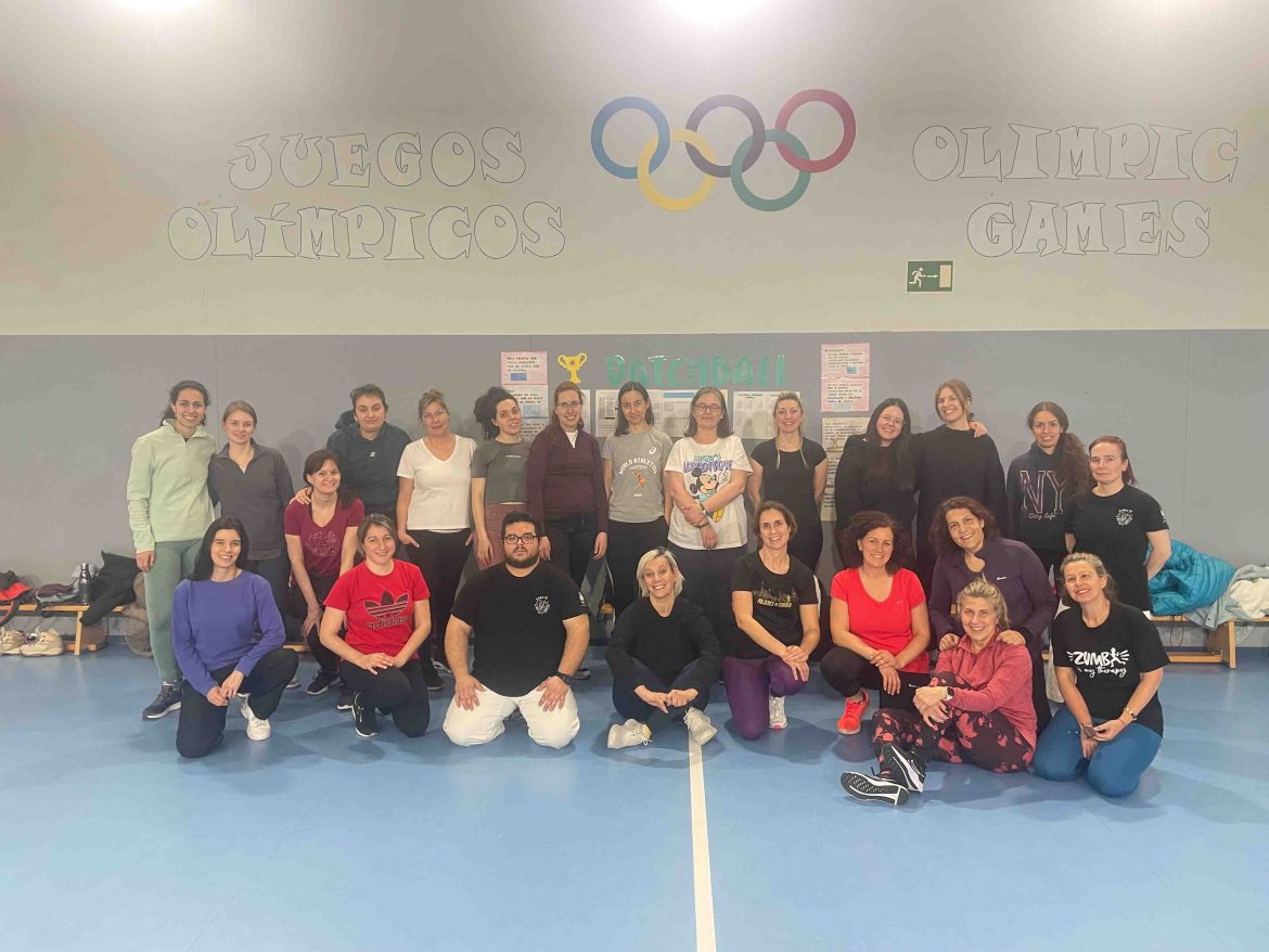 Participantes del taller de Defensa Personal , que se celebró el pasado 21 de marzo. ENA