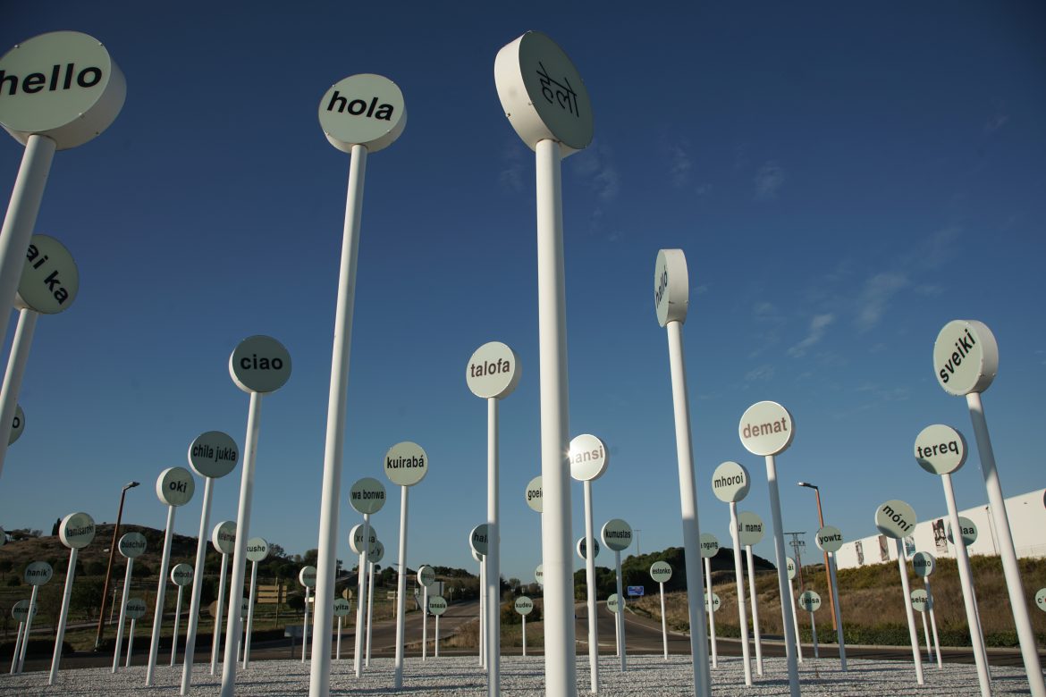 Rotonda de Los Holas en Arroyo