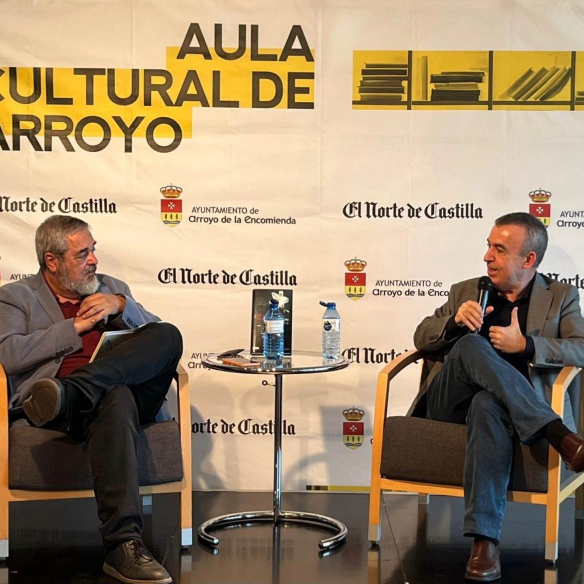 Lorenzo Silva presenta su libro en la Casa de Cultura de Arroyo