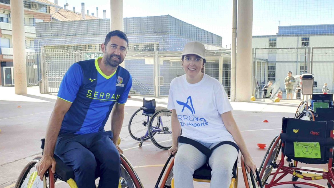 Los centros educativos de Arroyo salieron a la calle para celebrar el DEFC. ENA