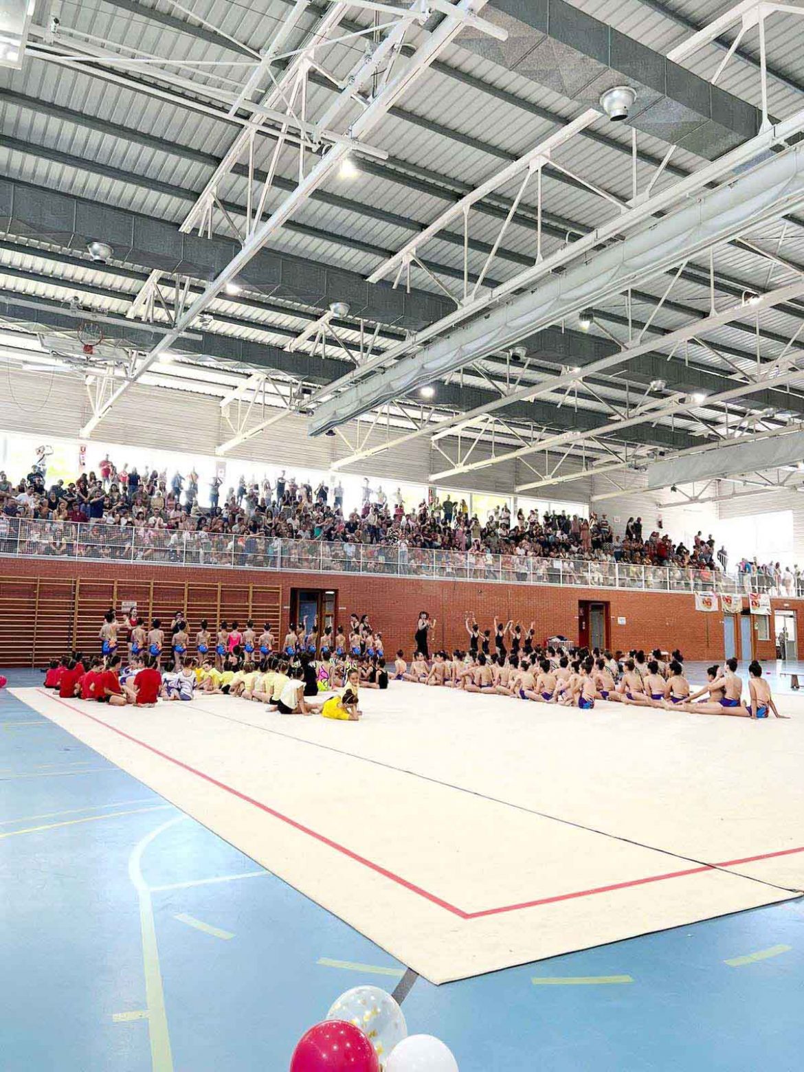 Fiesta de fin de curso del Club de Rítmica Arroyo, en el Pabellón Antonio Garnacho. ENA