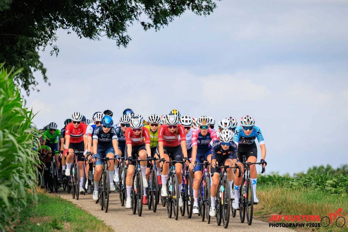 Lidia Castro lidera el pelotón. ENA