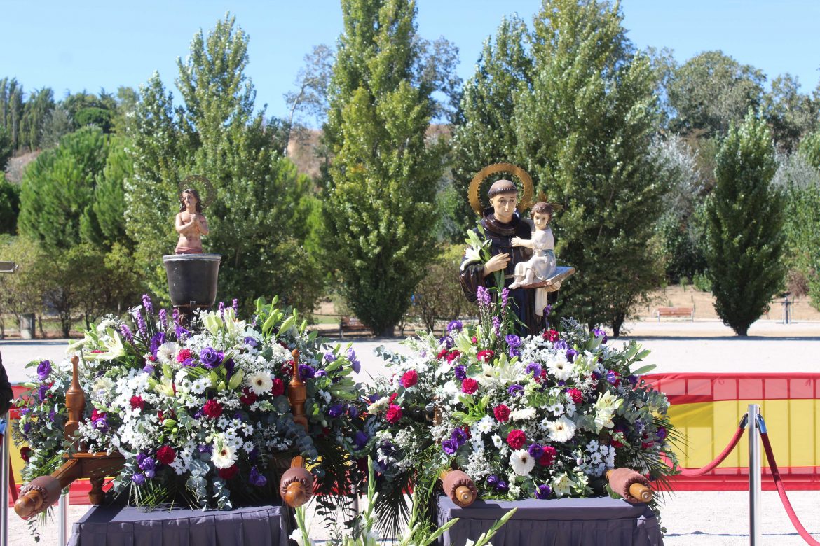 San Juan Evangelista y San Antonio de Padua. ENA
