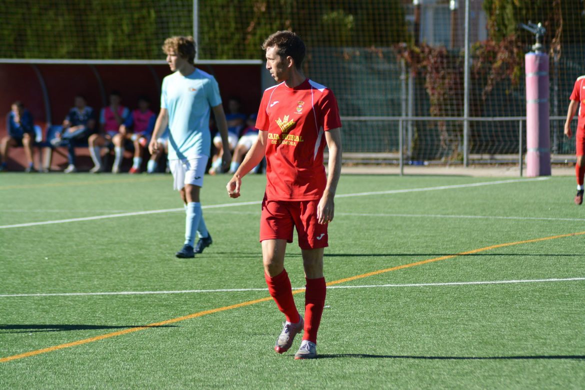 Sergio evitó la derrota en los últimos compases del partido ante el Arces. ENA