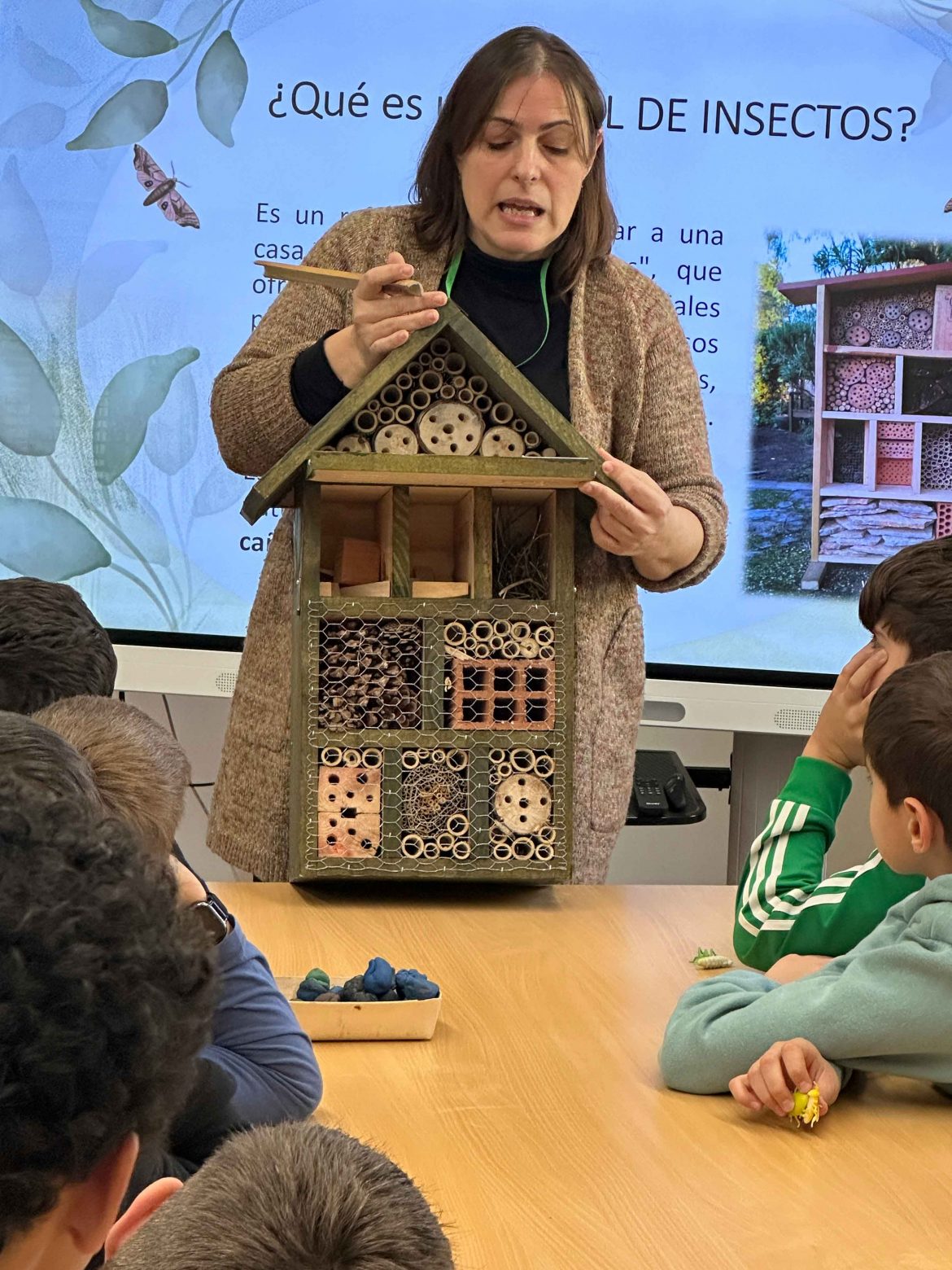 Una profesional de Dynamyca Sostenible durante la actividad. ENA