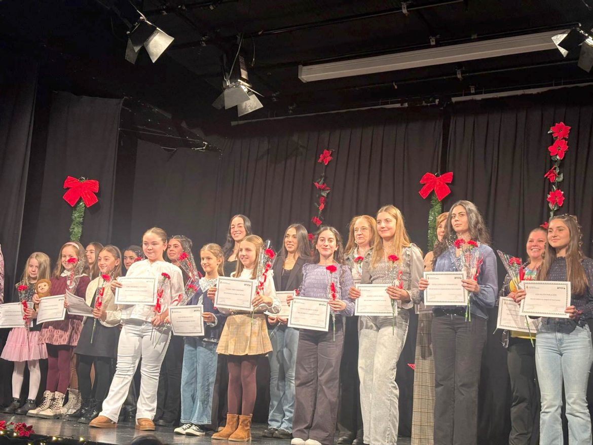 Acto de entrega de becas. ENA