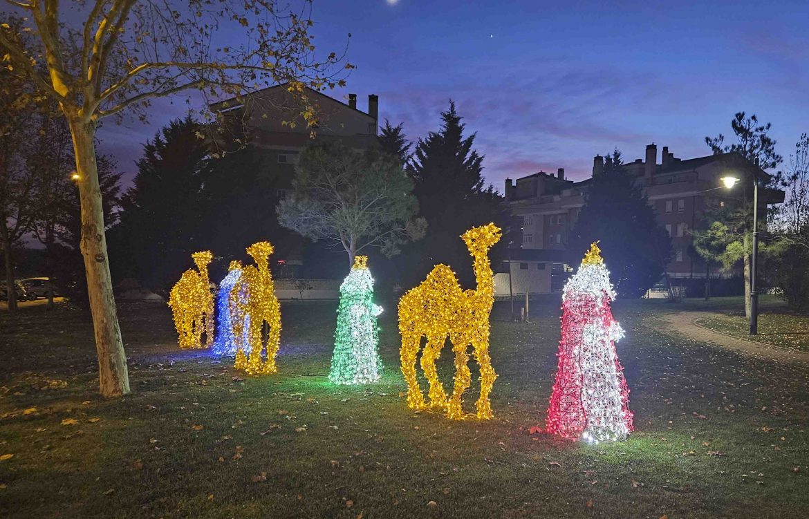 Decorado navideño en Arroyo de la Encomienda. ENA