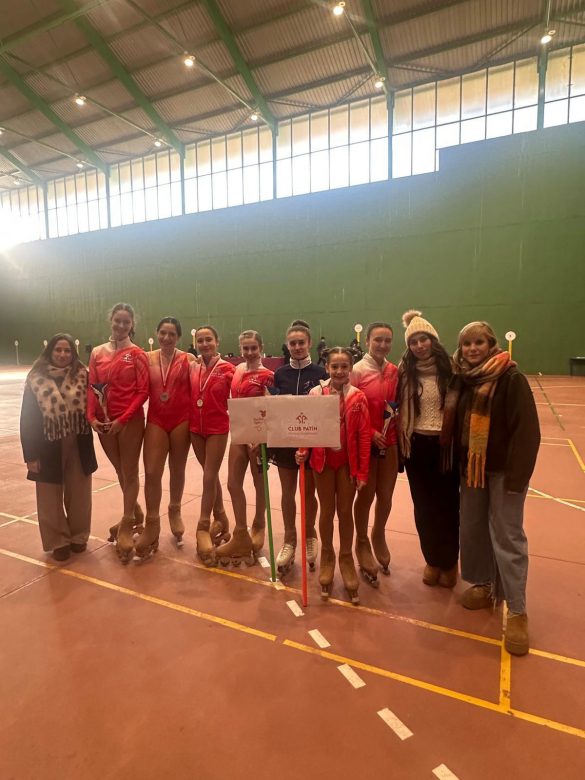 Varias patinadoras del Club Patín Arroyo Sotoverde. ENA