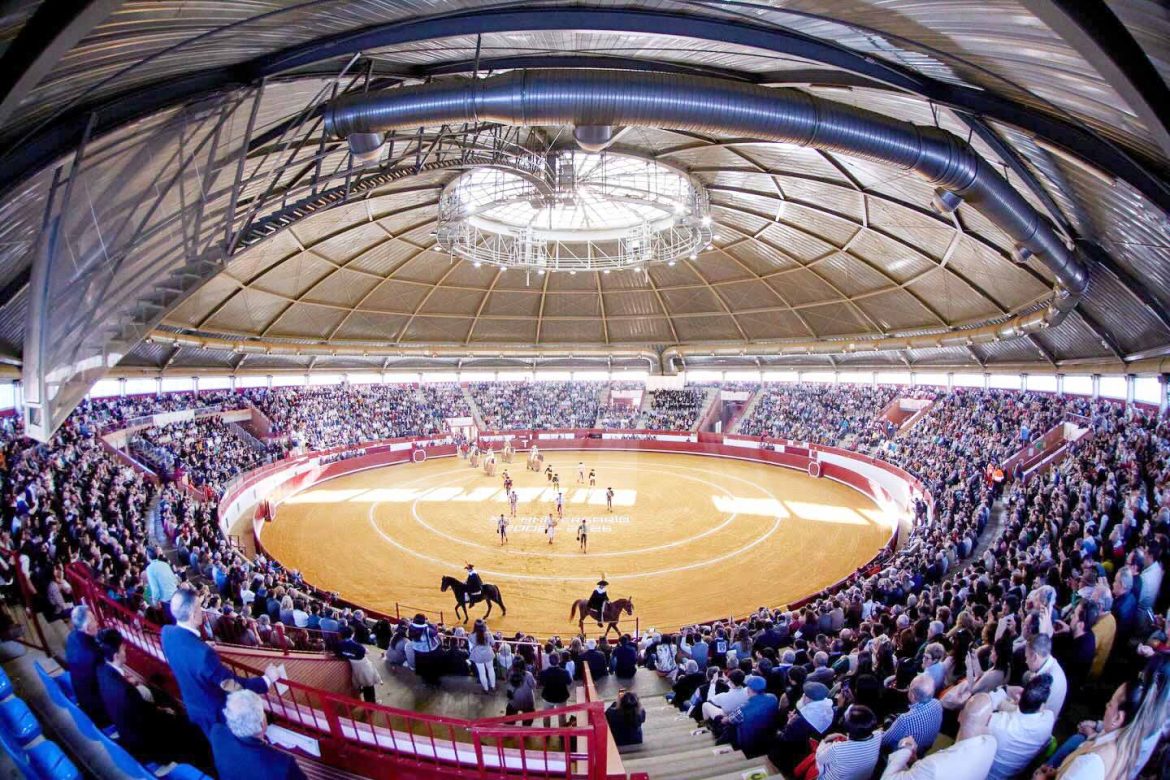 Plaza de Toros de La Flecha durante la corrida conmemorativa por el XX aniversario. ENA