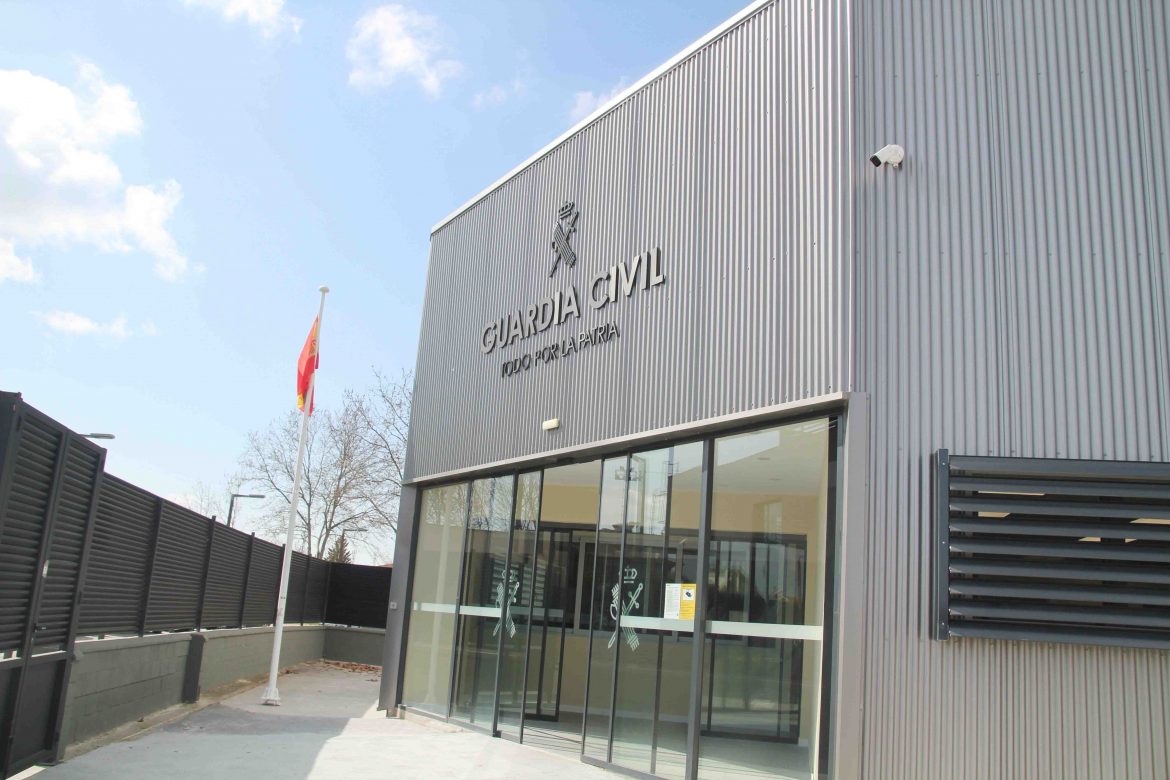 Entrada al nuevo cuartel de la Guardia Civil. ENA