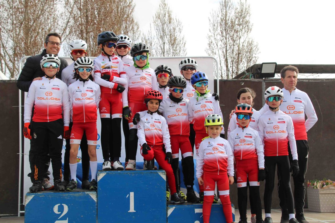 Representación del Club Ciclista Arroyo en el trofeo. ENA