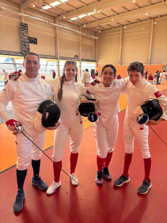 Deportistas del Club Esgrima Arroyo en León. ENA