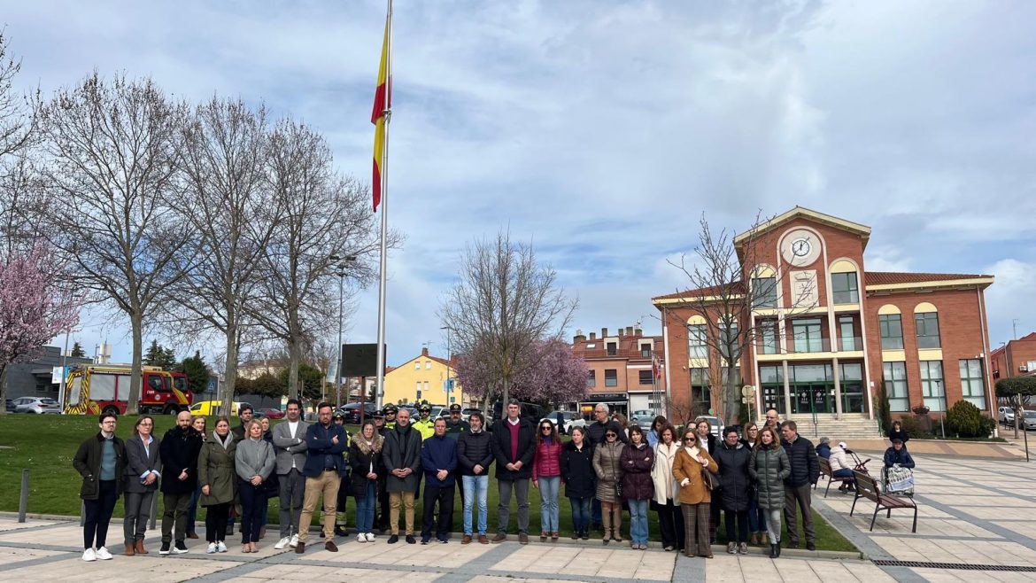 Miembros de la corporación municipal y a trabajadores del Ayuntamiento. ENA