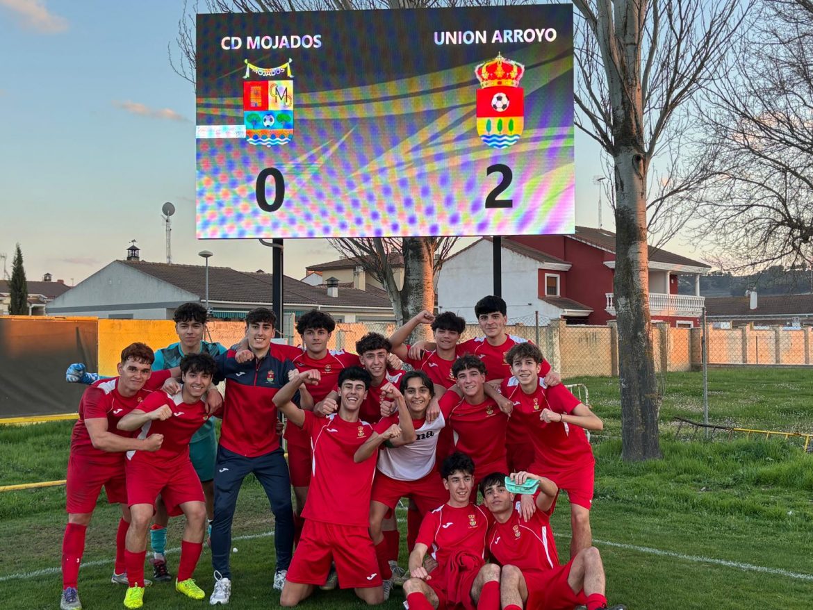 El C.D Unión Arroyo celebrando la victoria. ENA