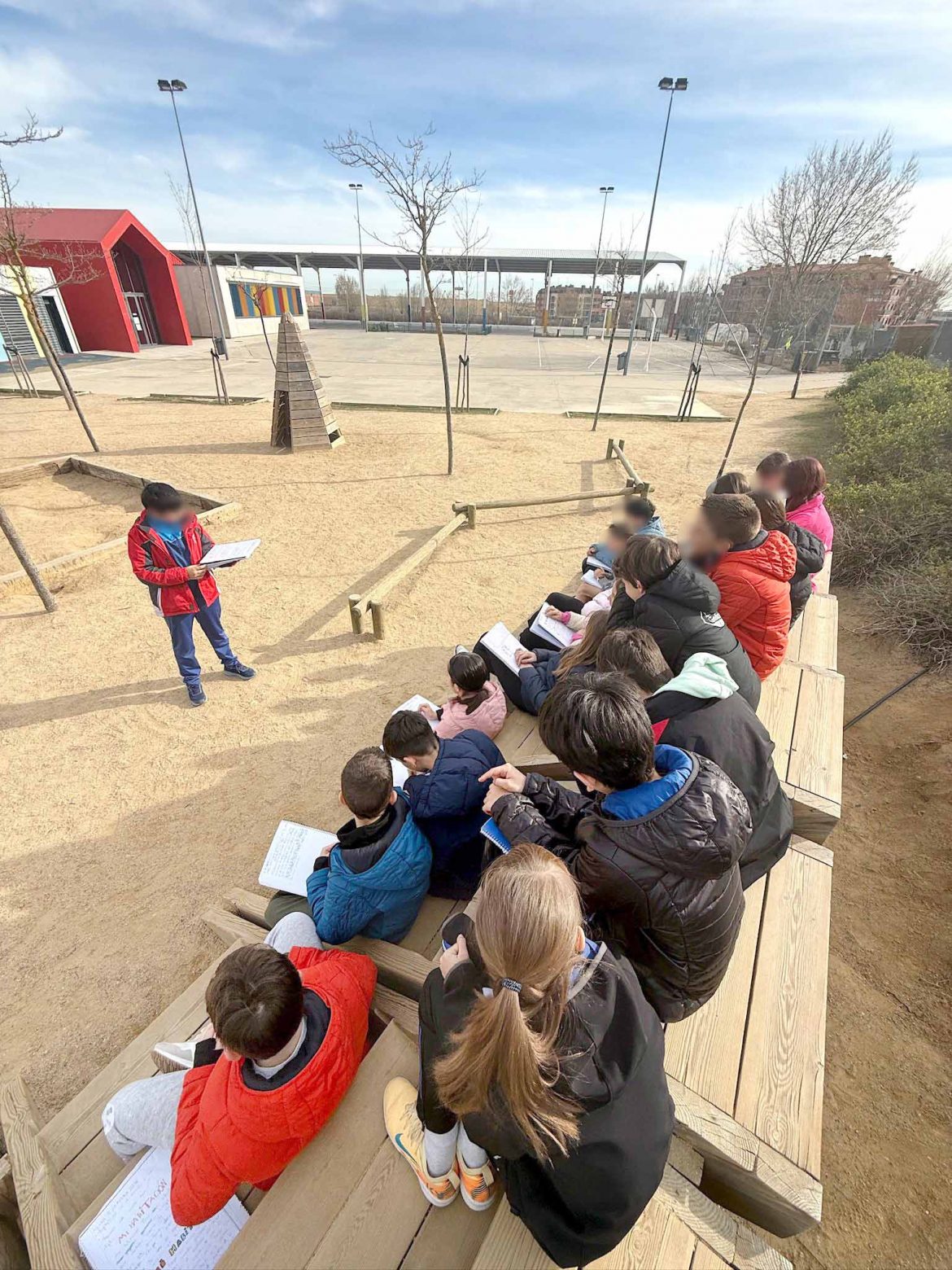 Un grupo de niños durante el recreo. ENA