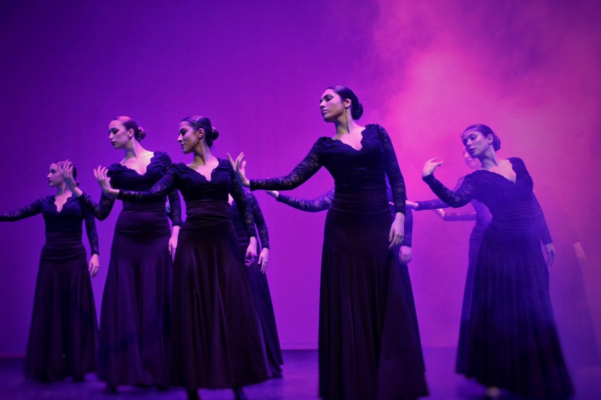 El Joven Ballet de Arroyo durante su gala 'Impulso'. A.R