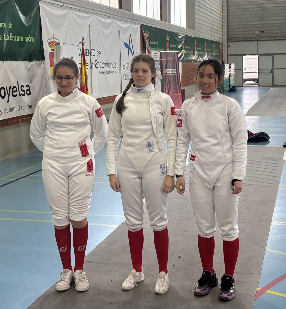 Equipo femenino M17 del Club Esgrima Arroyo. ENA
