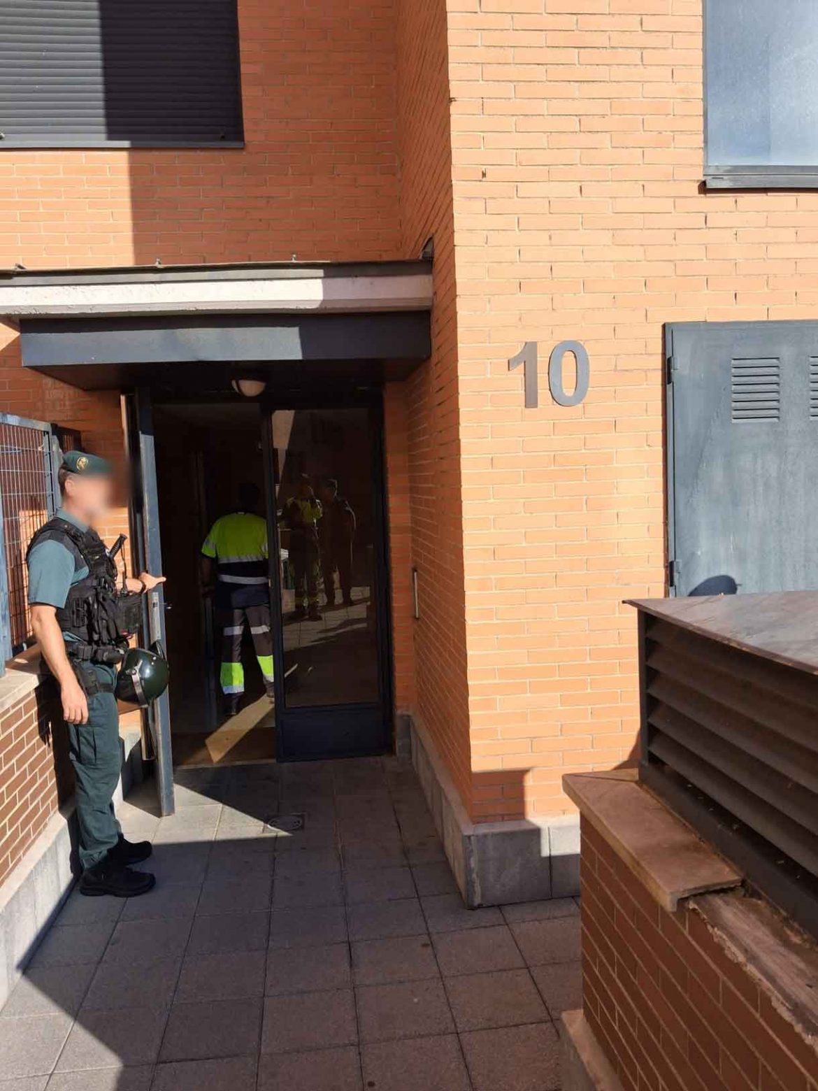Guardia Civil y la Policía Local en Arroyovereda. ENA