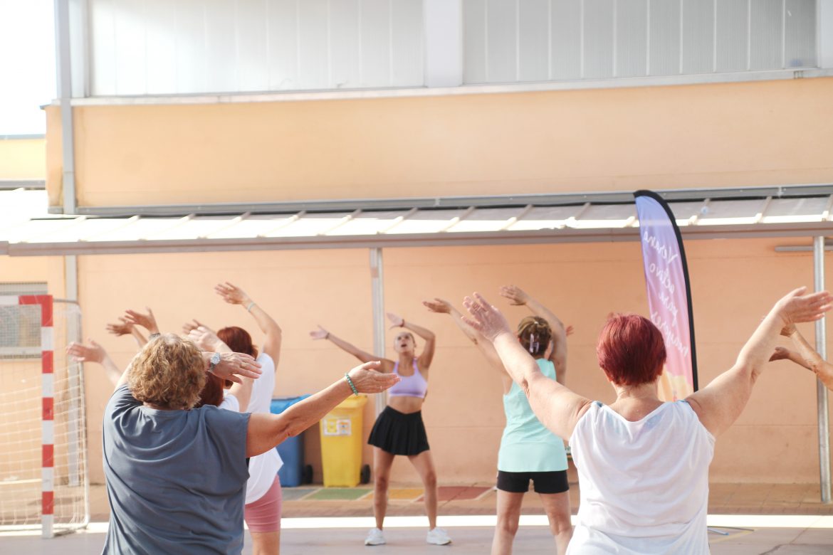 Actividad de zumba en el CEIP Elvira Lindo. ENA