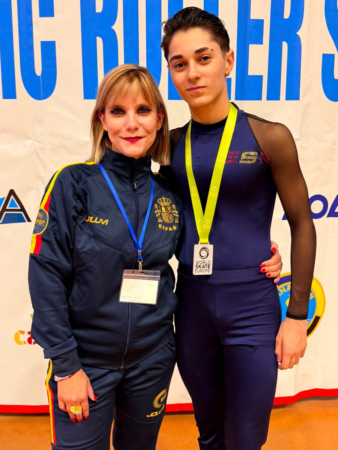 zan Trejo junto a su entrenadora Paula Álvarez. ENA